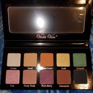 Violet voss eyeshadow palette